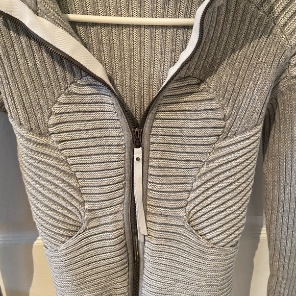 Knit lululemon sweater - Picture 2 of 5